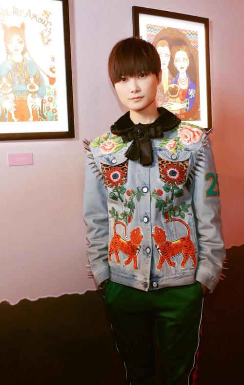 ���ţ�д���í���п˳����� ��ͷ������ʮ��