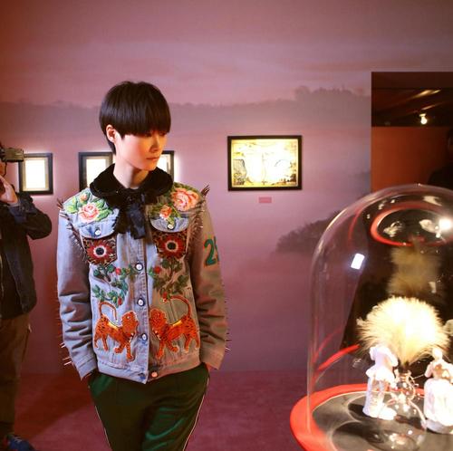 ���ţ�д���í���п˳����� ��ͷ������ʮ��