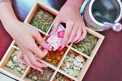 中医药“牵手”餐饮 跨界创新未来几何 中医药“牵手”餐饮 跨界创新未来几何